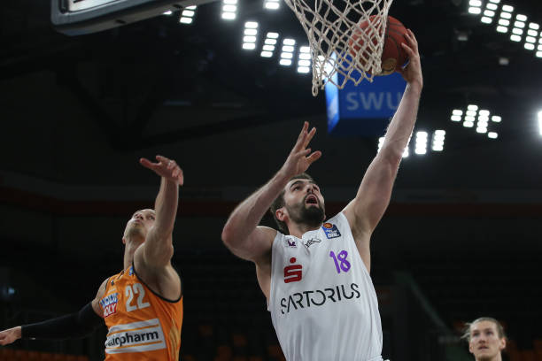 进入首发阵 进入首发阵