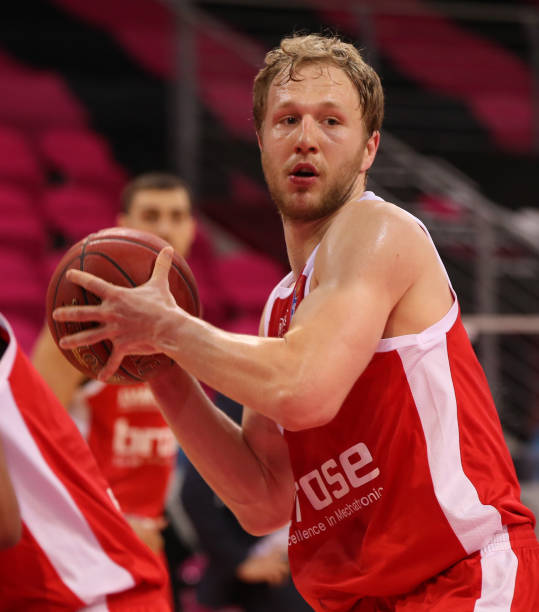 体育一起看亚运：亚运会摘银 “凡晨”组合展望巴黎奥运会